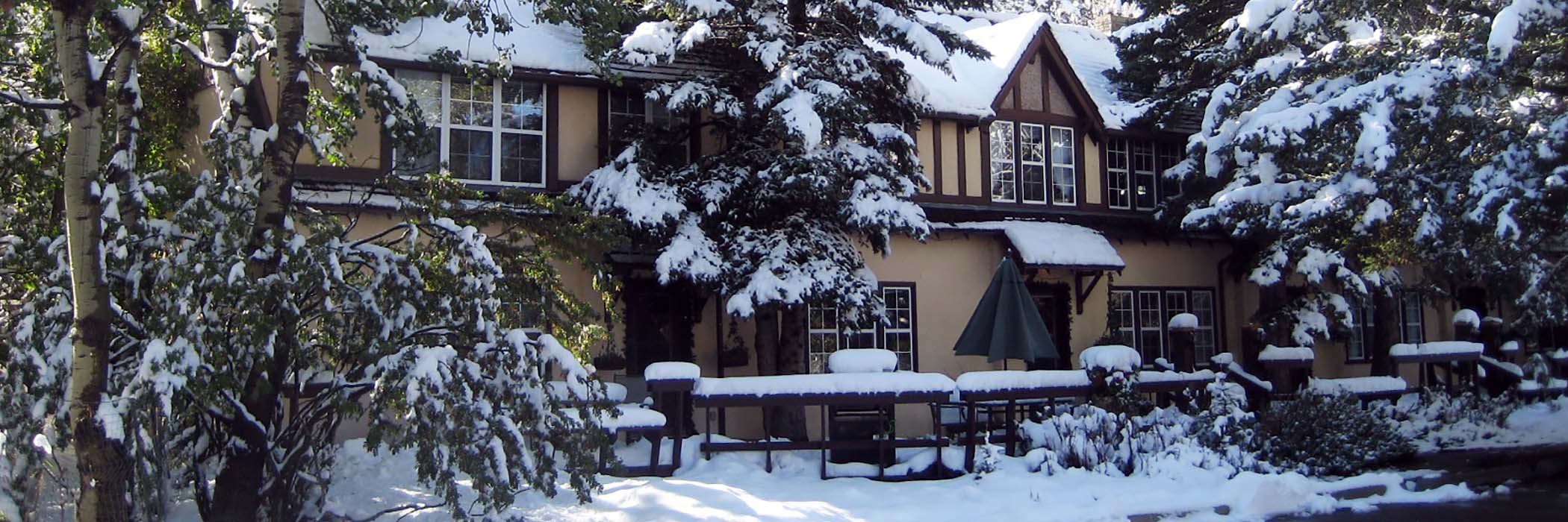 Crandell Mountain Lodge Fine Hotel & Lodging in